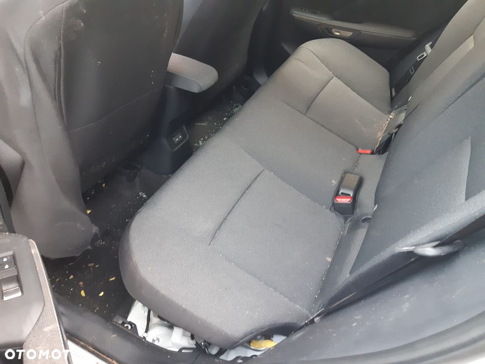 Lexus LBX 1.5 Hybrid - 13