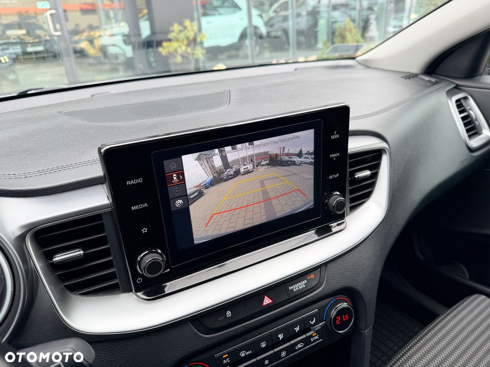 Kia Ceed 1.5 T-GDI M DCT - 16