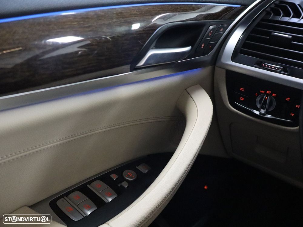 BMW X3 30 e xDrive Line Luxury - 23