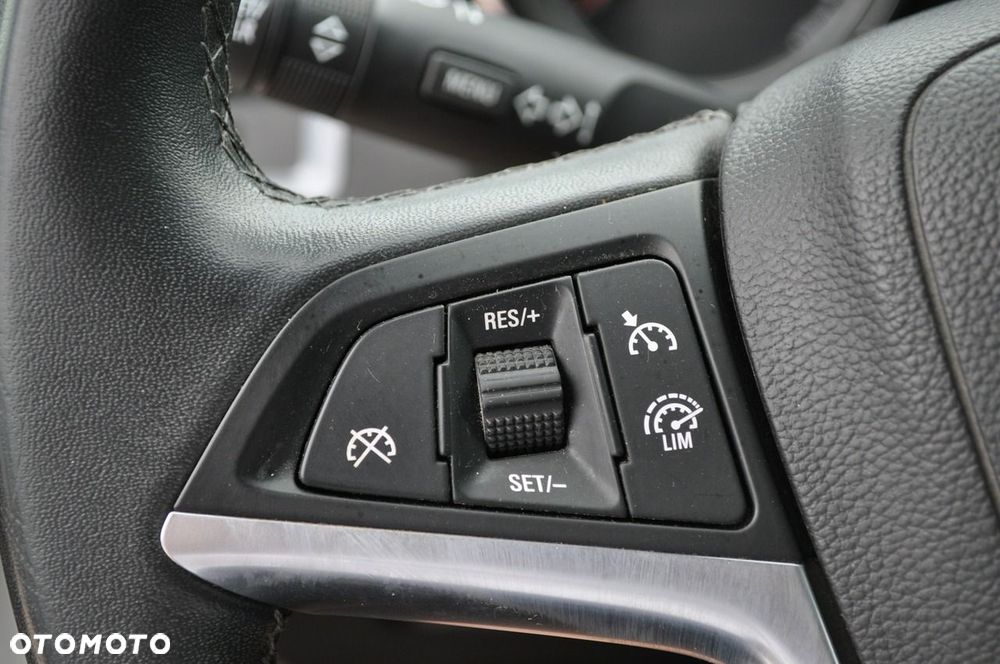 Opel Astra 1.4 T Enjoy EU6 - 29
