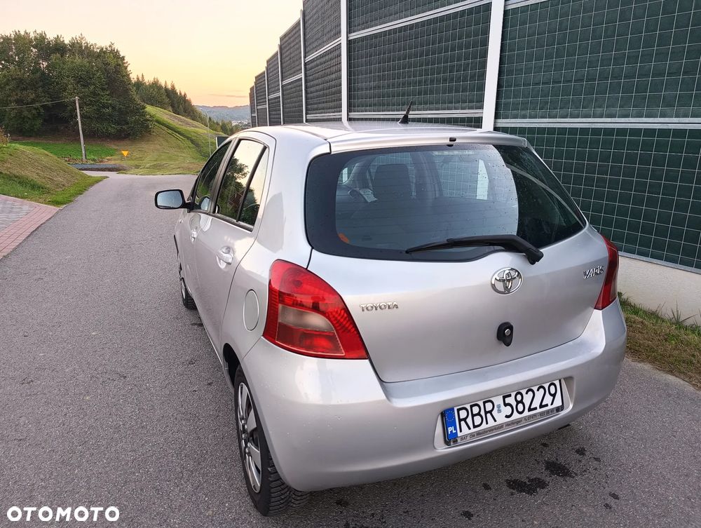 Toyota Yaris 1.3 Sol Premium - 7