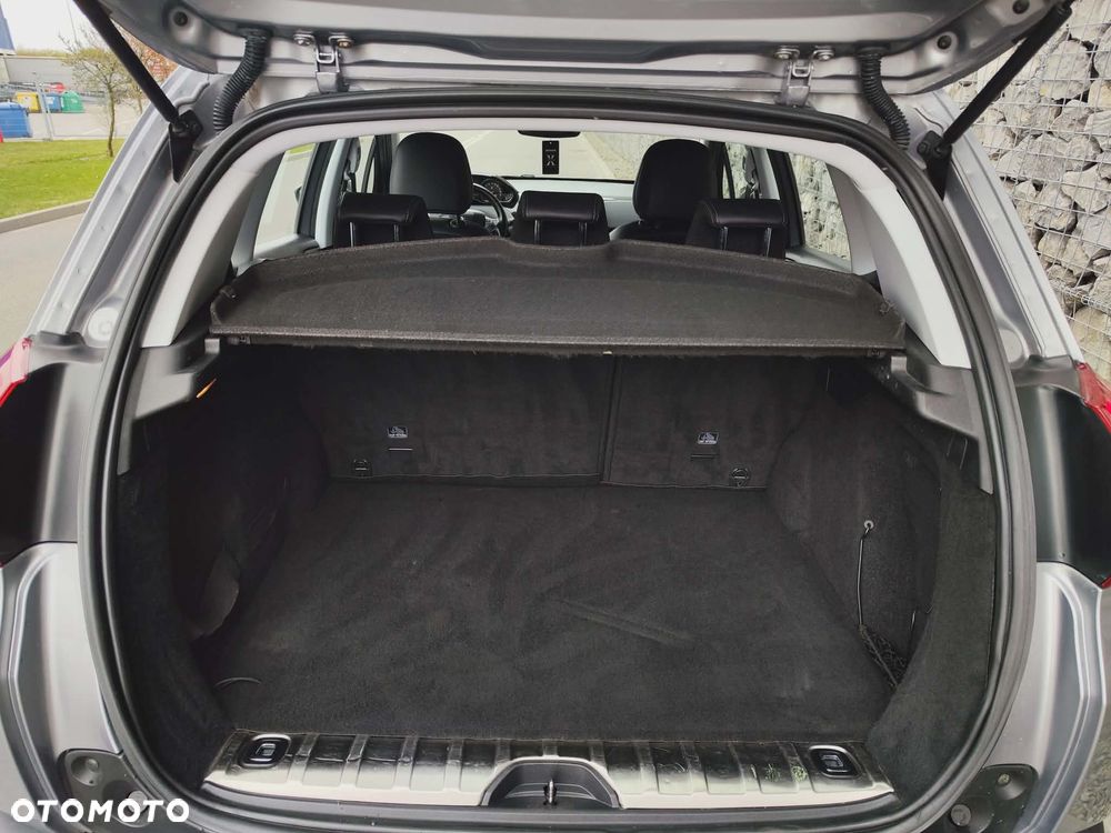 Peugeot 2008 1.2 Pure Tech Allure S&S - 14