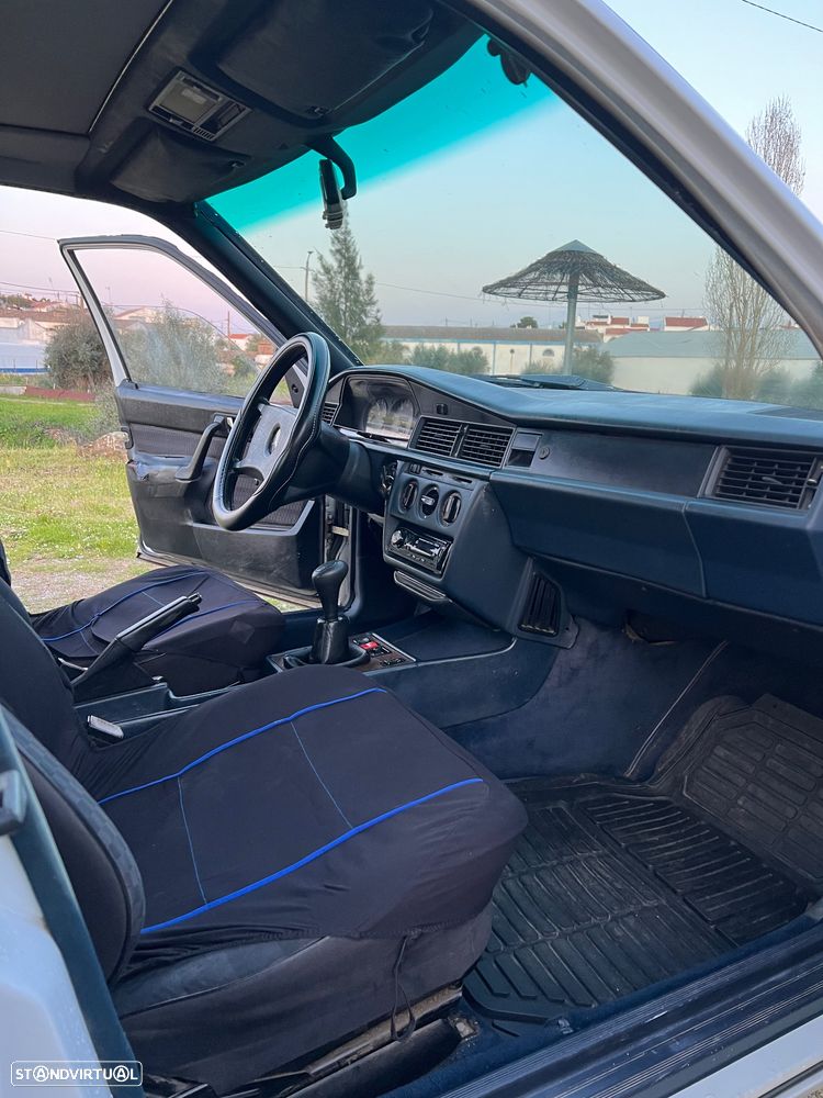 Mercedes-Benz W201 (1982-1993) 190 D 2.0 - 6