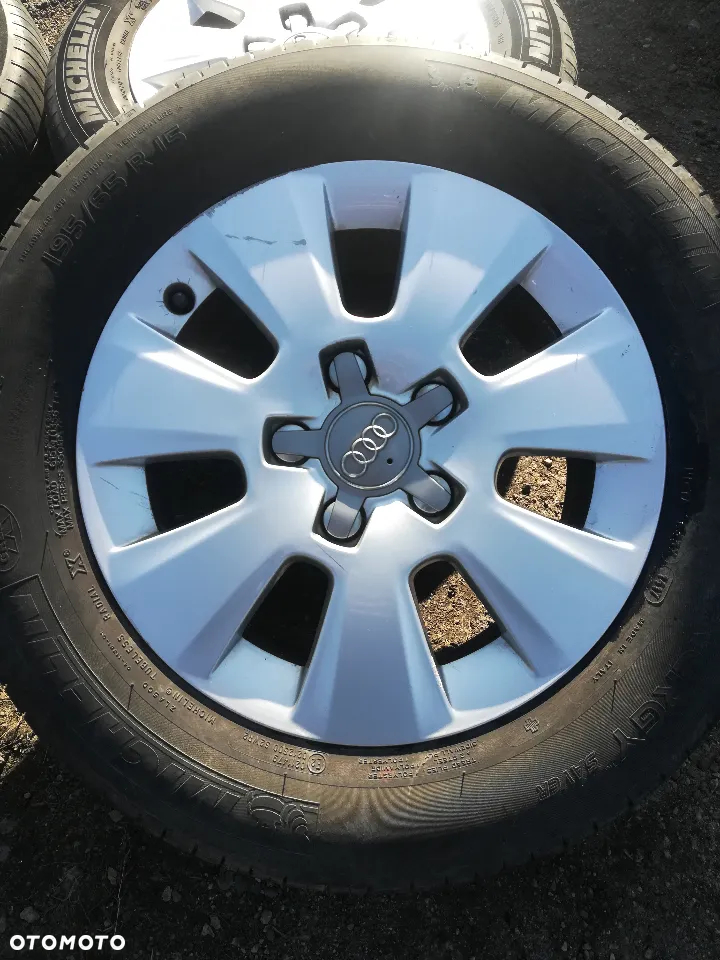 KOŁA Felgi Alufelgi Audi A3 8P 195/65/15 - 2