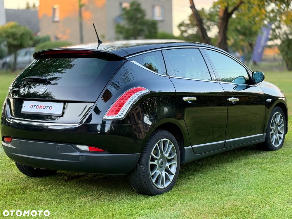Lancia Delta - 14