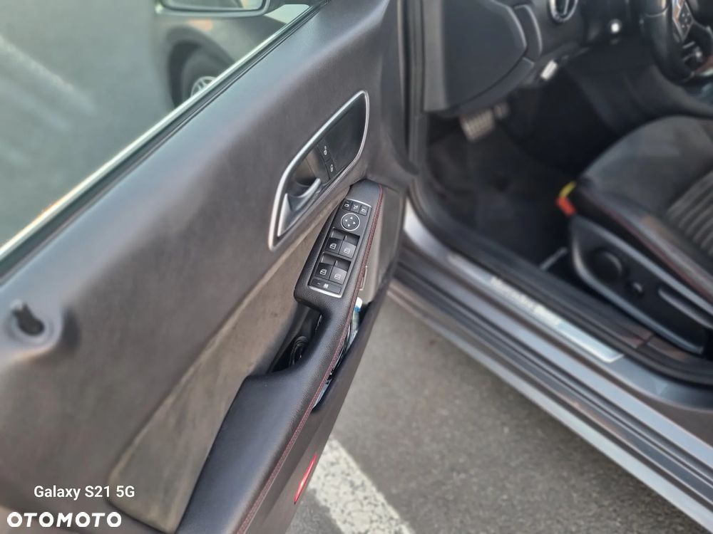 Mercedes-Benz CLA 200 CDI 7G-DCT AMG Line - 12