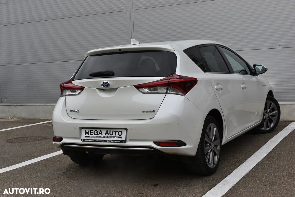 Toyota Auris 1.8 L VVT-i Hybrid Sol - 8