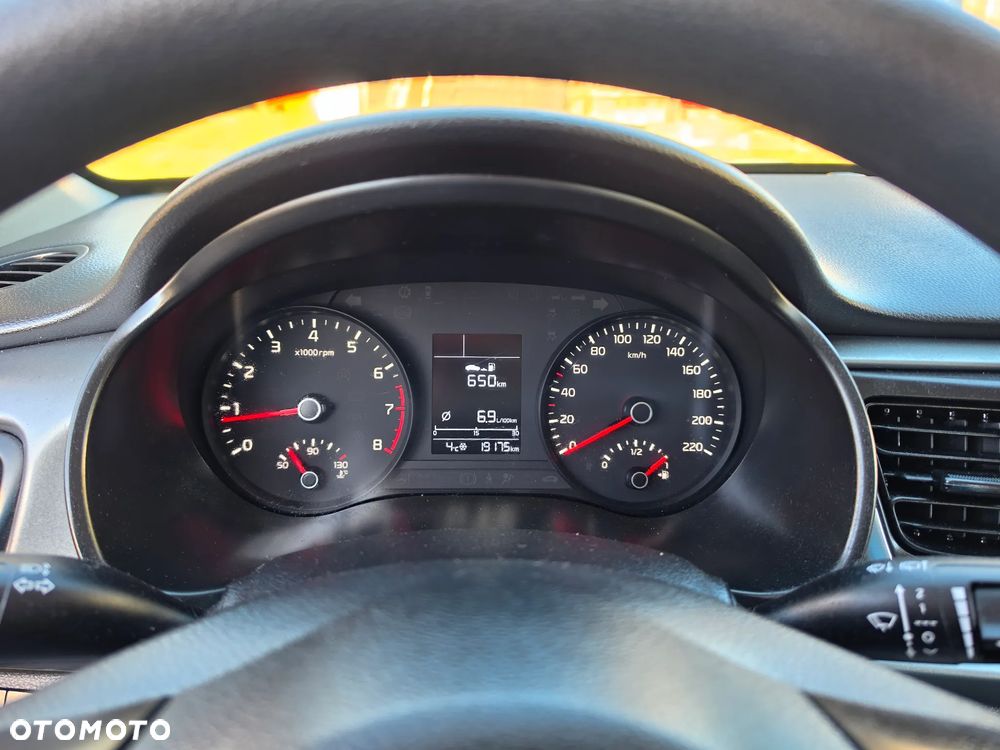 Kia Rio 1.2 L - 38
