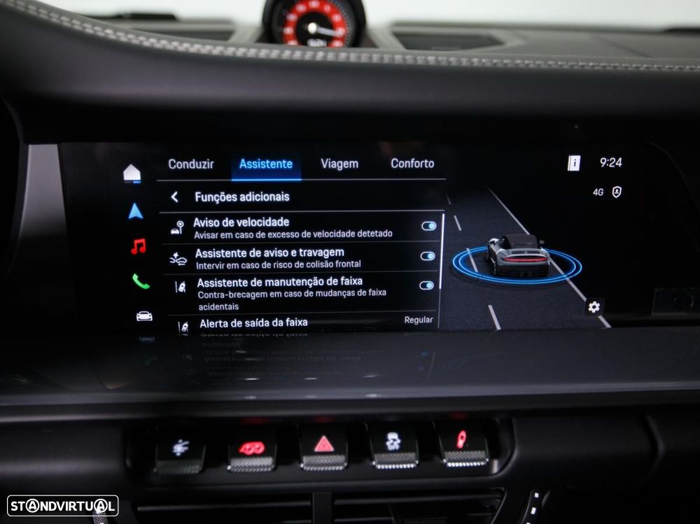 Porsche 911 (992) Carrera 4 GTS - 35