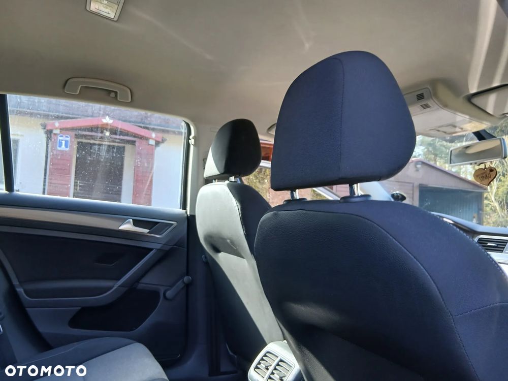 Volkswagen Golf - 18