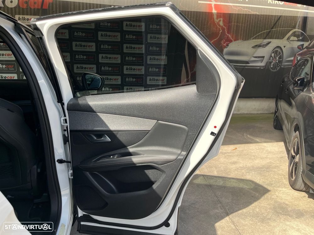 Peugeot 3008 1.5 BlueHDi GT EAT8 - 56