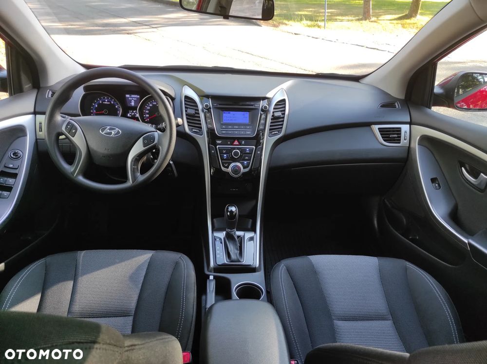 Hyundai i30 1.6 Comfort - 12