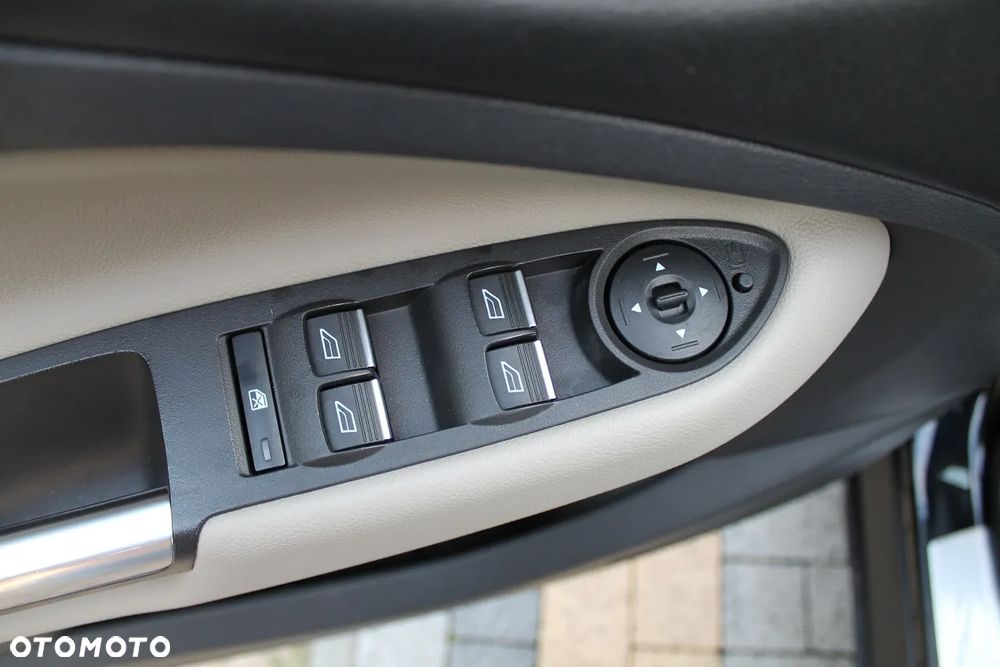 Ford Kuga 2.0 TDCi 4WD Titanium - 33