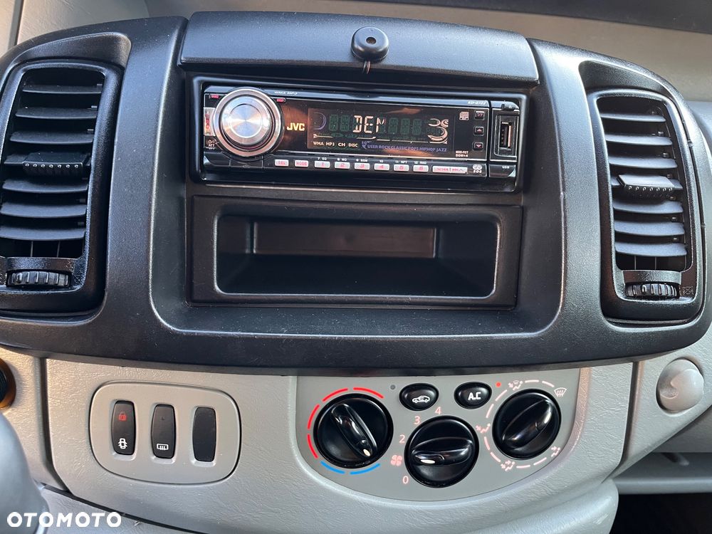 Renault TRAFIC - 17