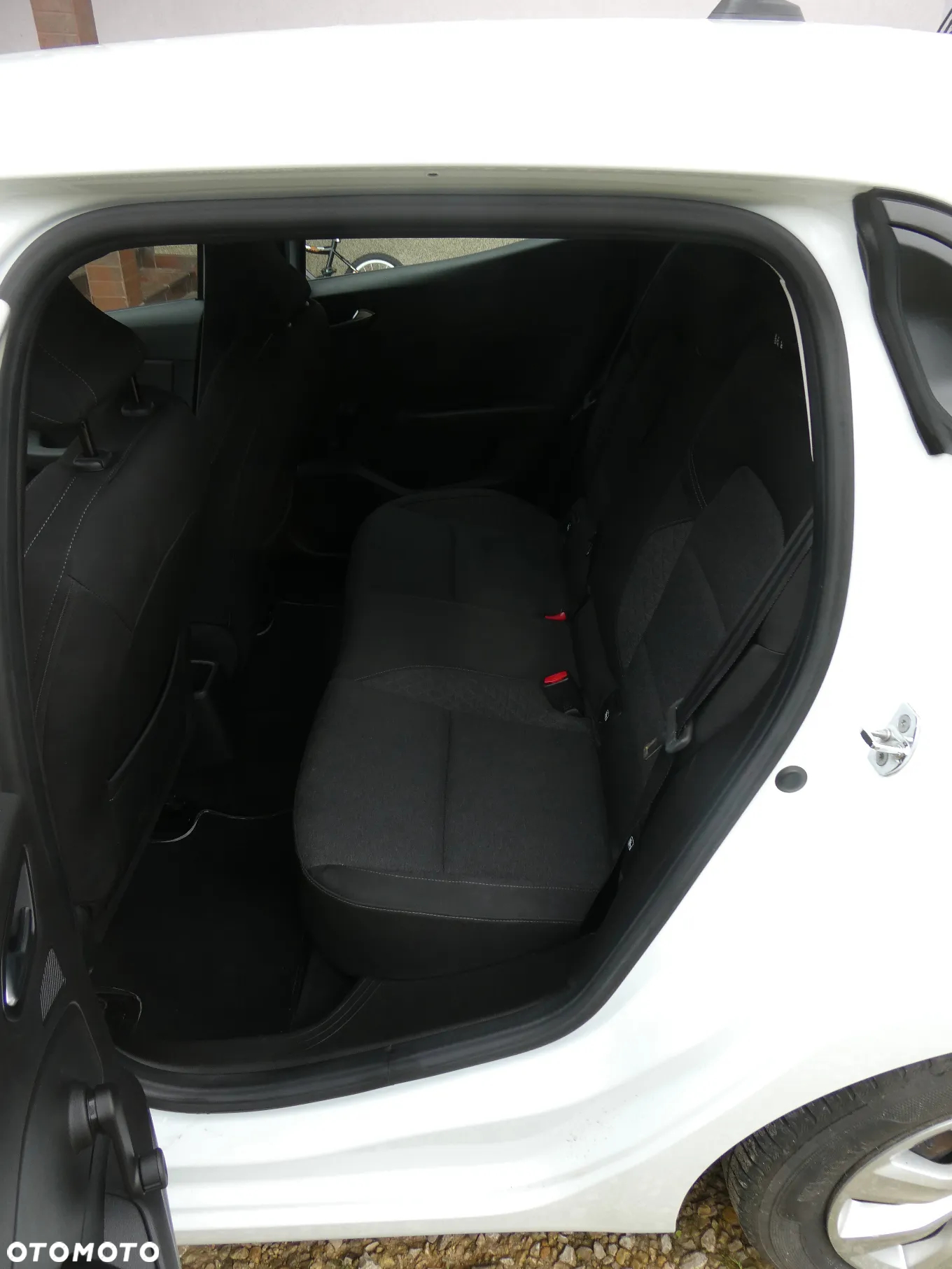 Renault Clio BLUE dCi 85 EXPERIENCE - 10