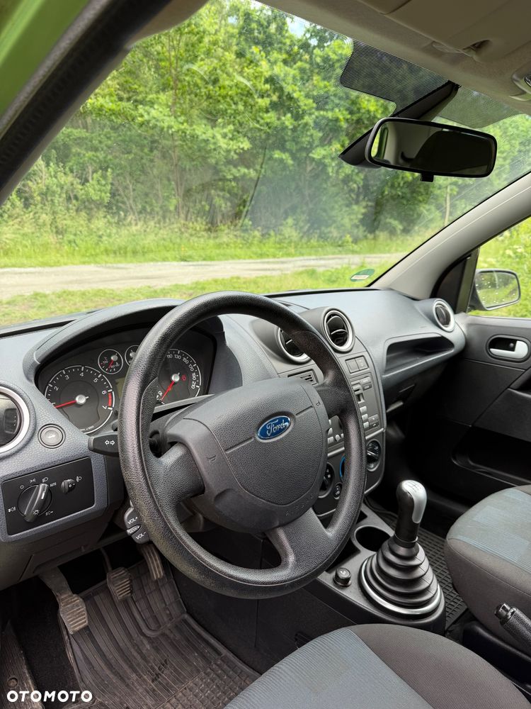 Ford Fiesta 1.4 Champions Edition - 9