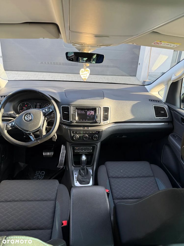 Volkswagen Sharan 2.0 TDI DSG IQ.DRIVE - 16