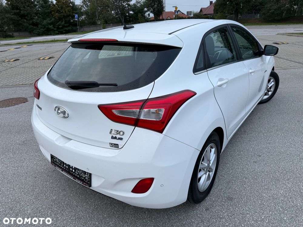 Hyundai i30 blue 1.6 GDI YES Gold - 18