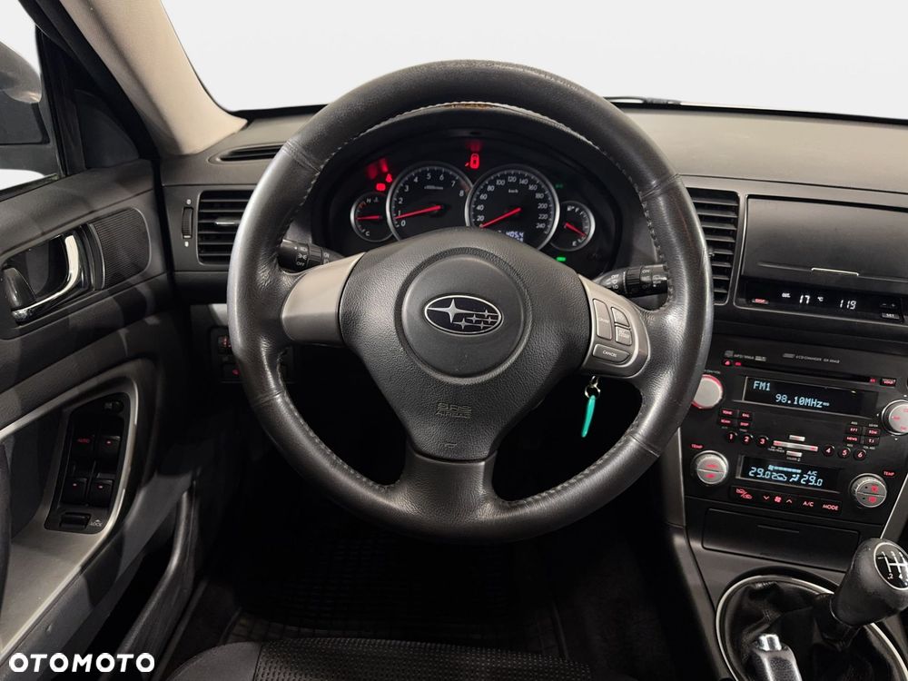 Subaru Legacy - 15