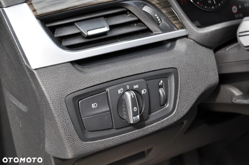 BMW X1 xDrive25i GPF Sport Line sport - 21