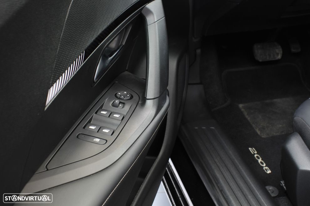 Peugeot 2008 - 24