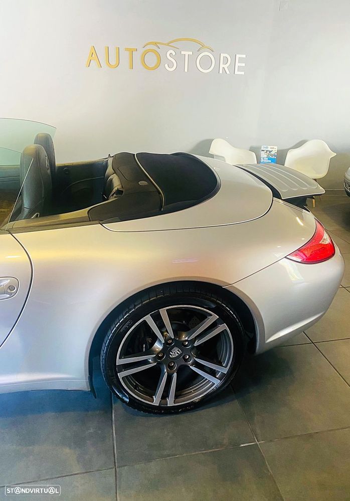 Porsche 911 Série F - 15