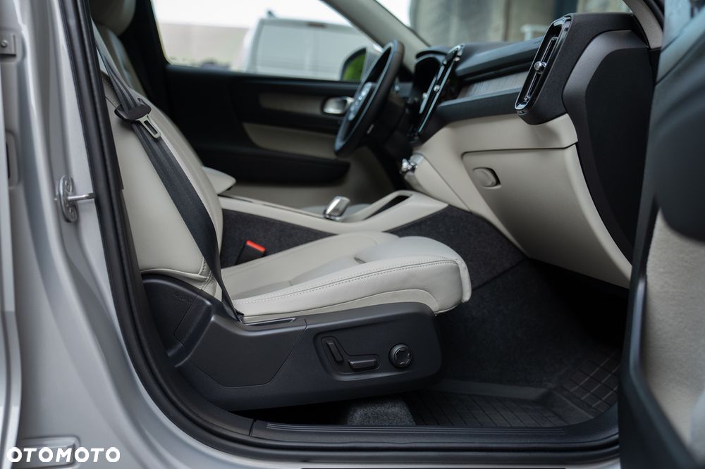 Volvo XC 40 B5 AWD Ultimate Bright - 16