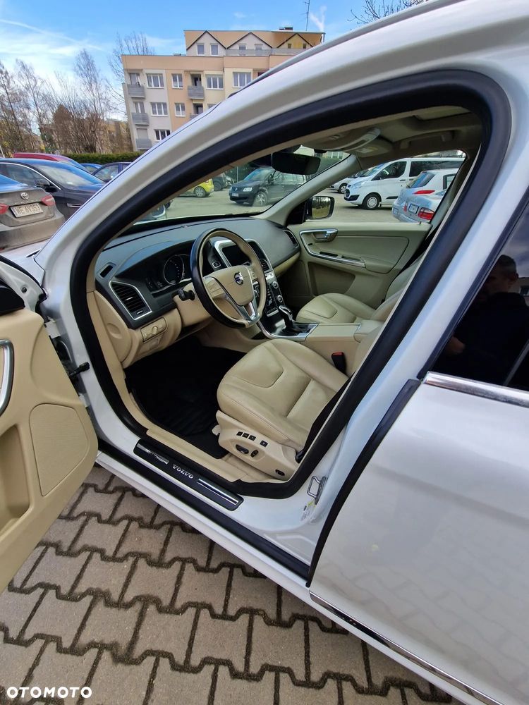 Volvo XC 60 T6 AWD Momentum - 5