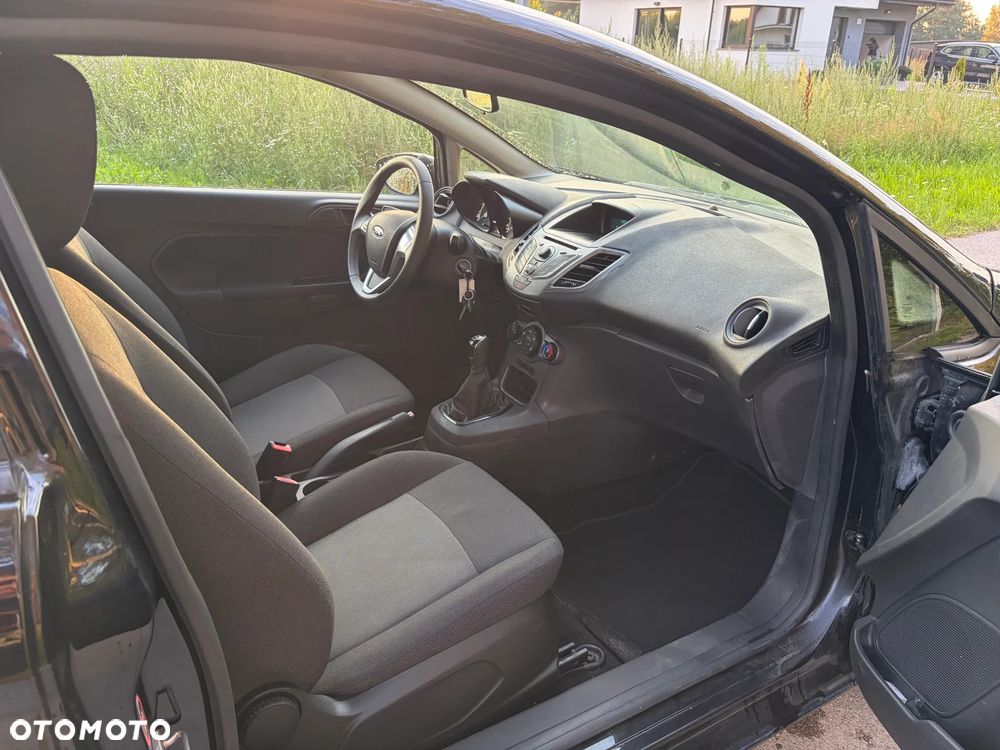 Ford Fiesta 1.25 Ambiente EU5 - 13