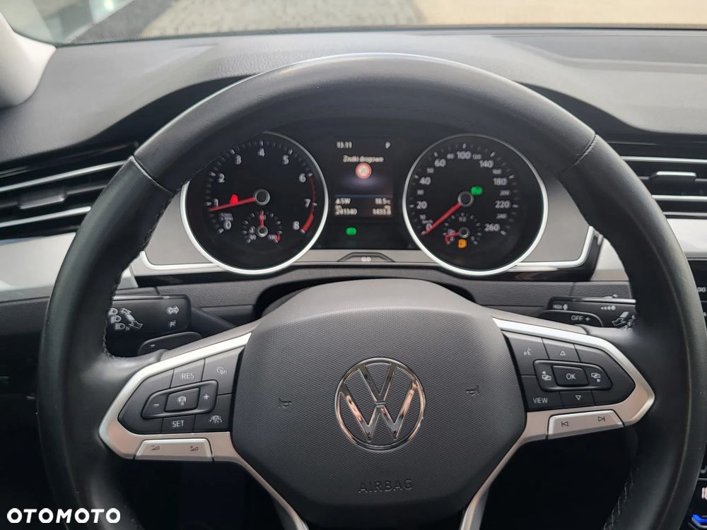 Volkswagen Passat 2.0 TSI Business DSG - 13
