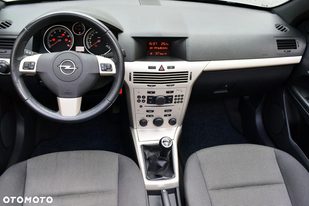 Opel Astra 1.8 Cosmo - 29