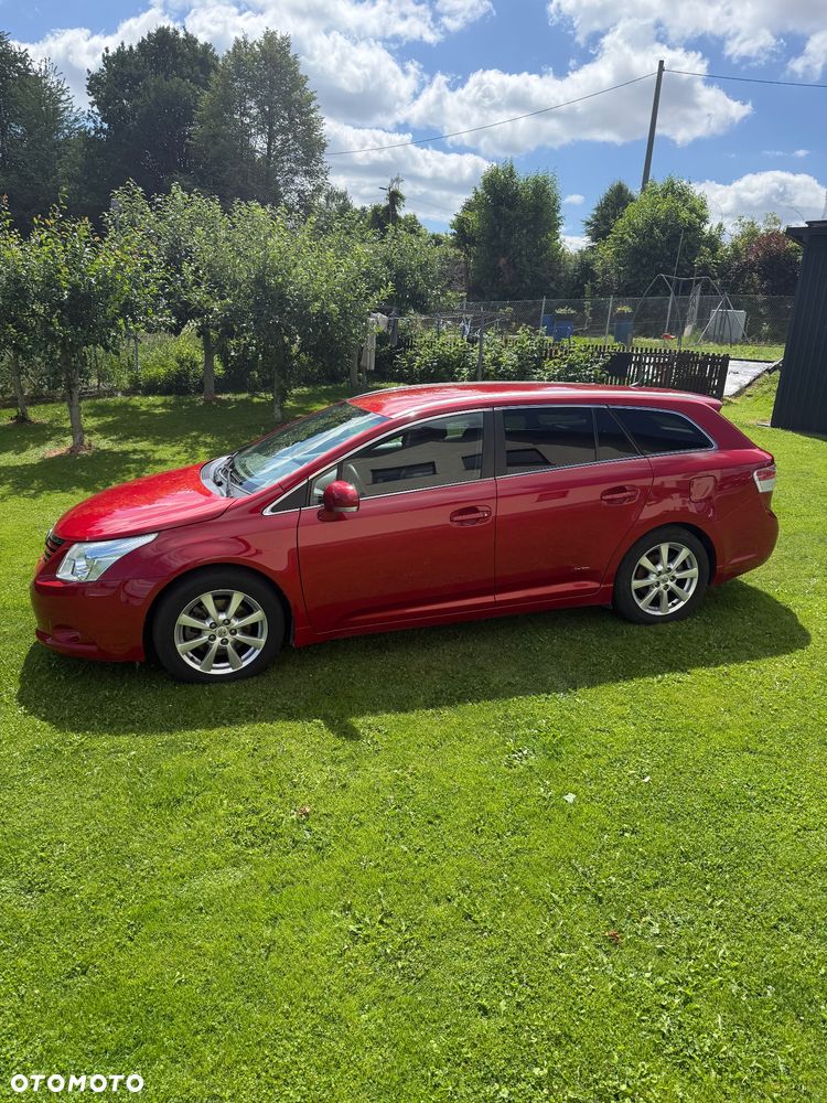 Toyota Avensis 2.2 D-4D Sol Plus NAVI - 2