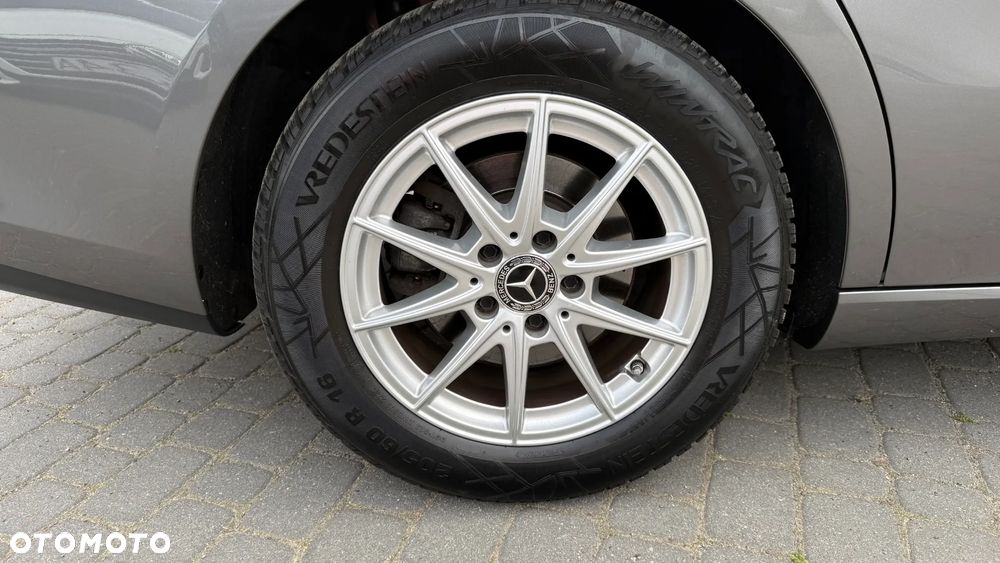 Mercedes-Benz CLA 180 d 8G-DCT Edition 2021 - 14