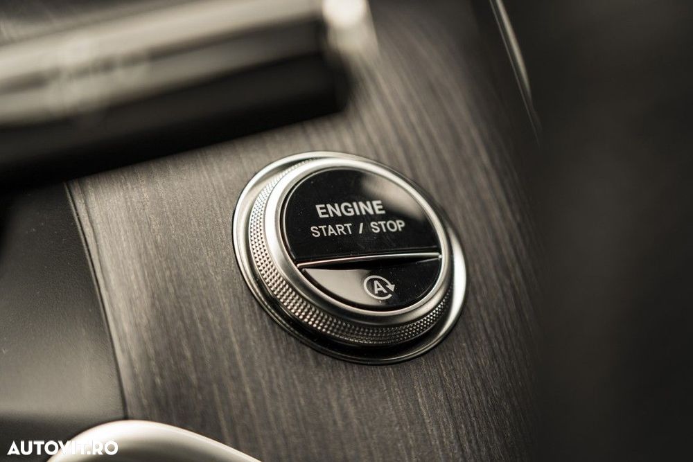 Mercedes-Benz GLC - 25