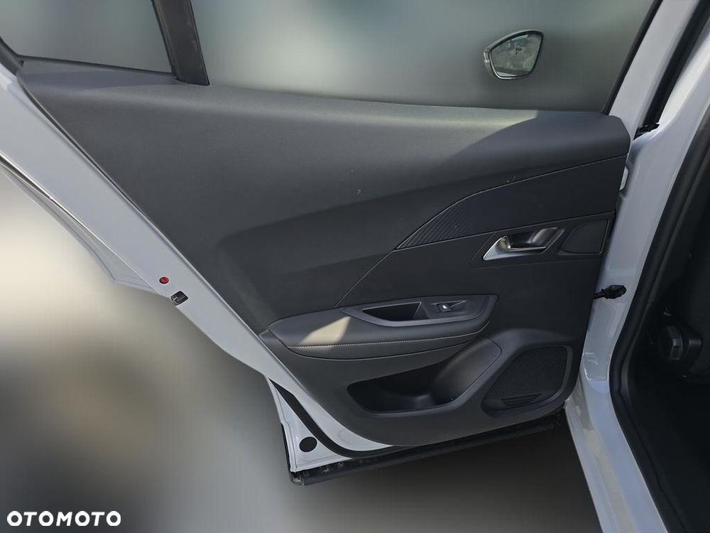 Peugeot 2008 PureTech mHEV Allure e-DCS6 - 8