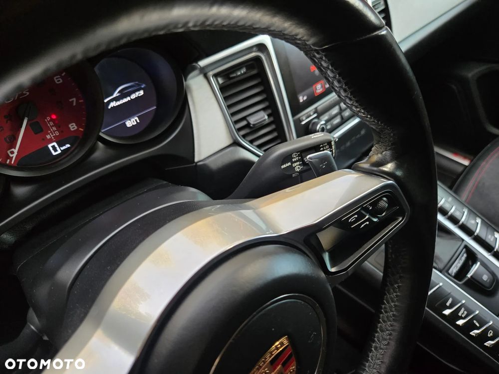Porsche Macan GTS PDK - 27