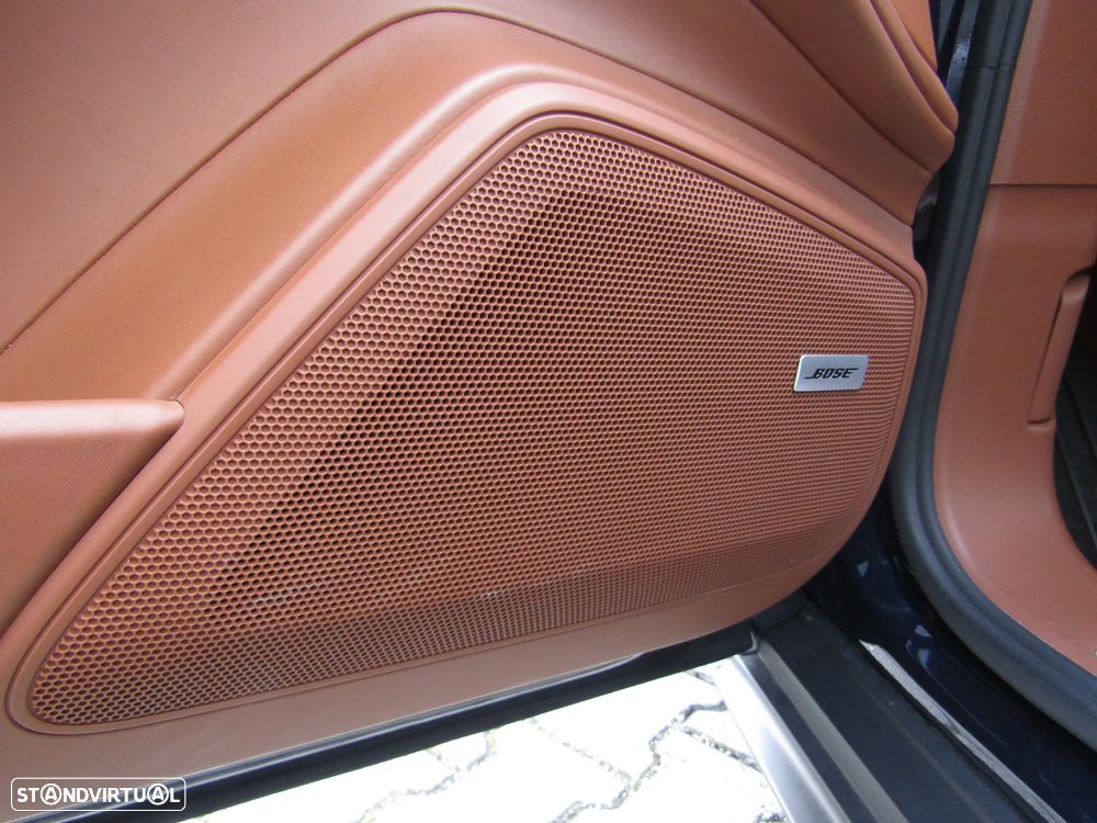 Porsche Panamera Sport Turismo 4 E-Hybrid - 13