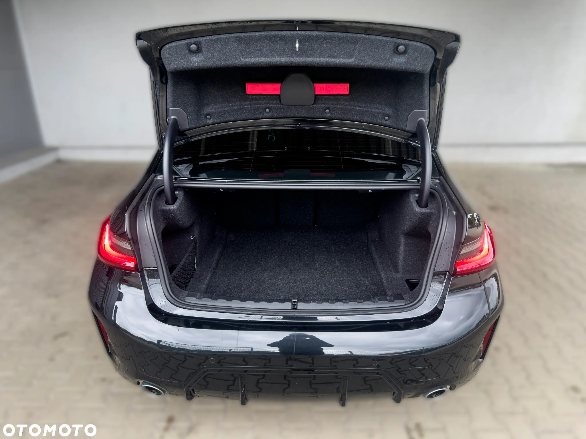 BMW Seria 3 320i M Sport - 11
