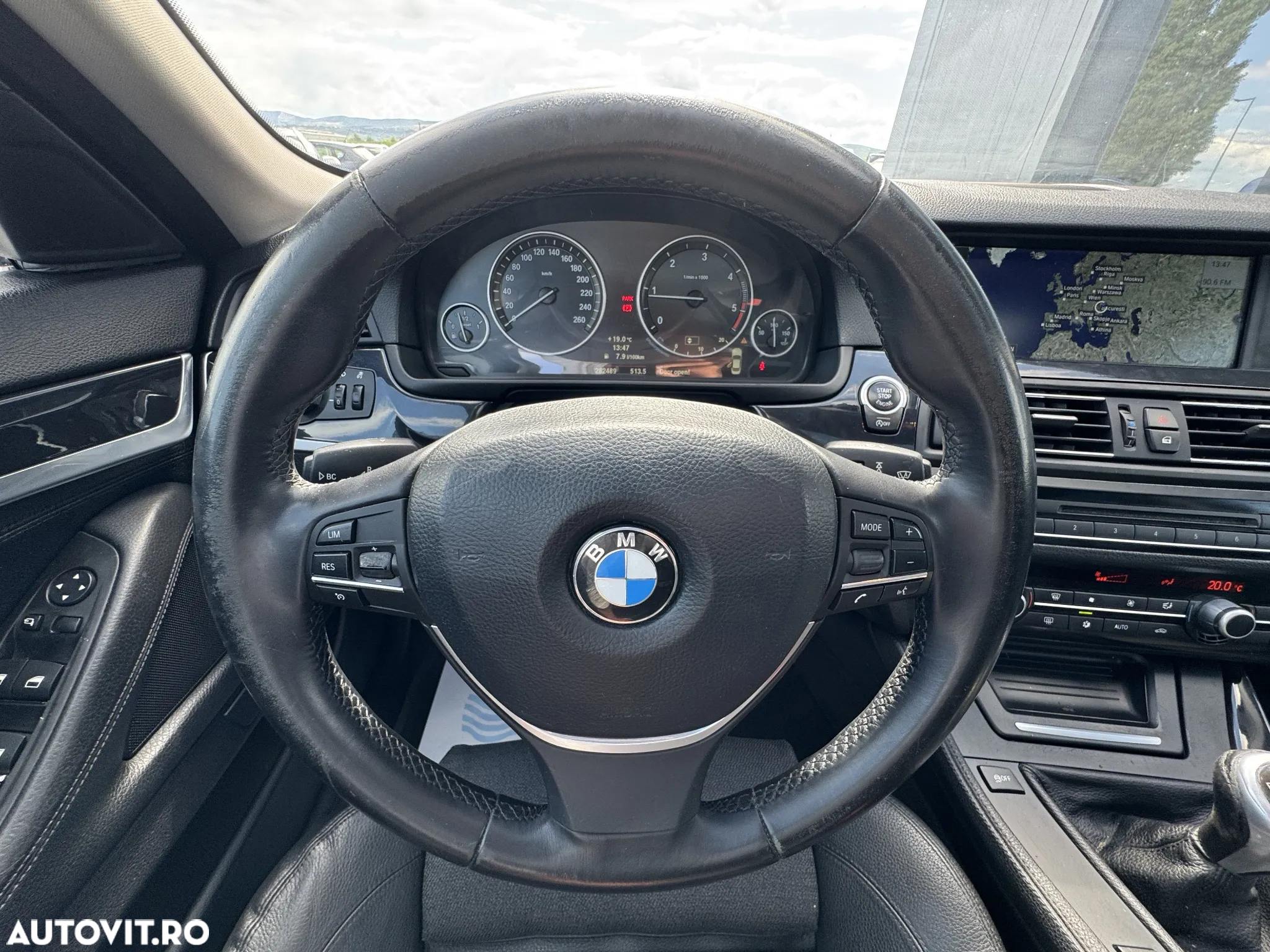 BMW Seria 5 520d - 25