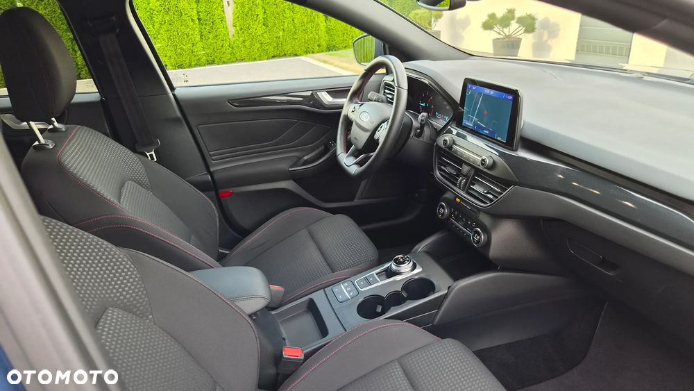 Ford Focus 2.0 TDCi ST-Line Red ASS PowerShift - 13