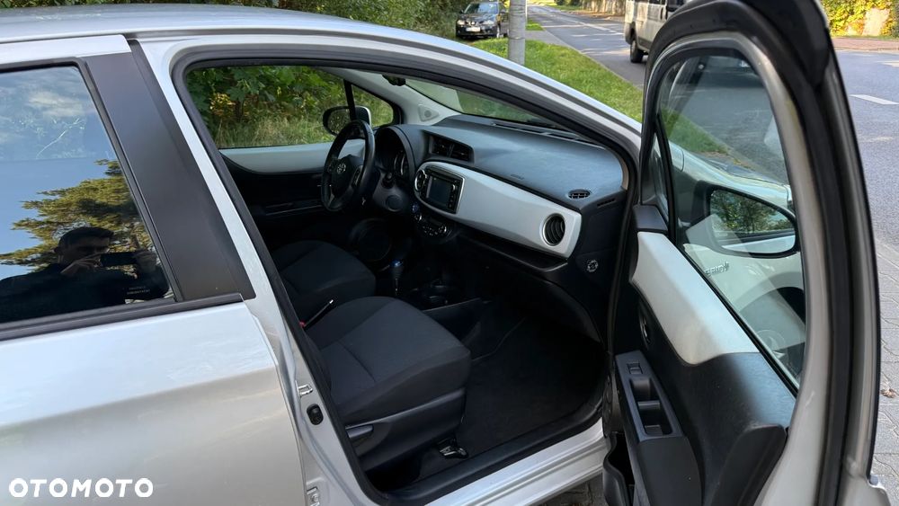 Toyota Yaris - 17