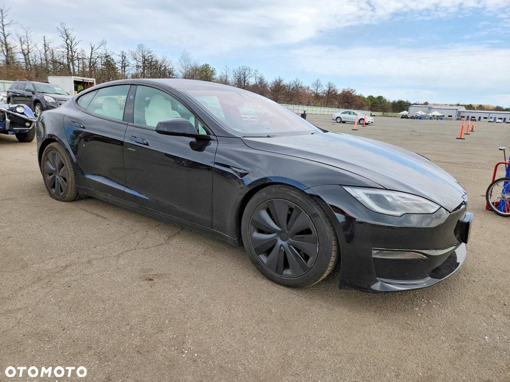 Tesla Model S AWD - 1