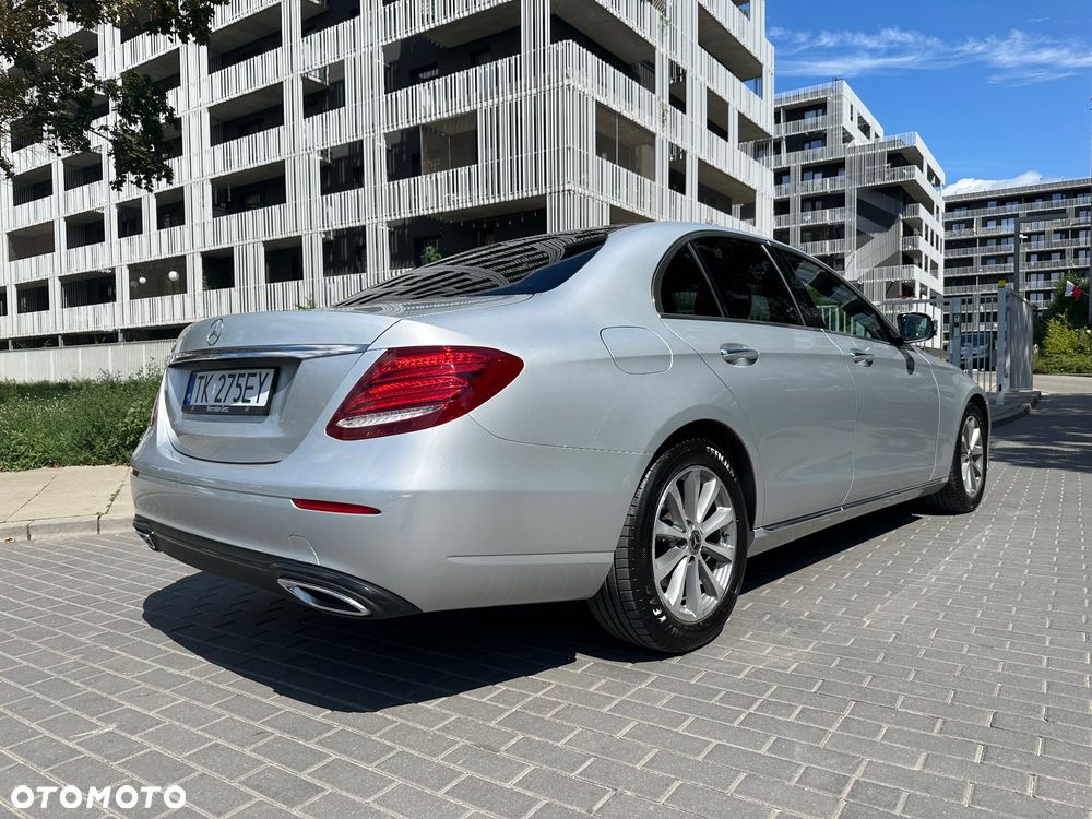 Mercedes-Benz Klasa E 220 d 9G-TRONIC Avantgarde - 4