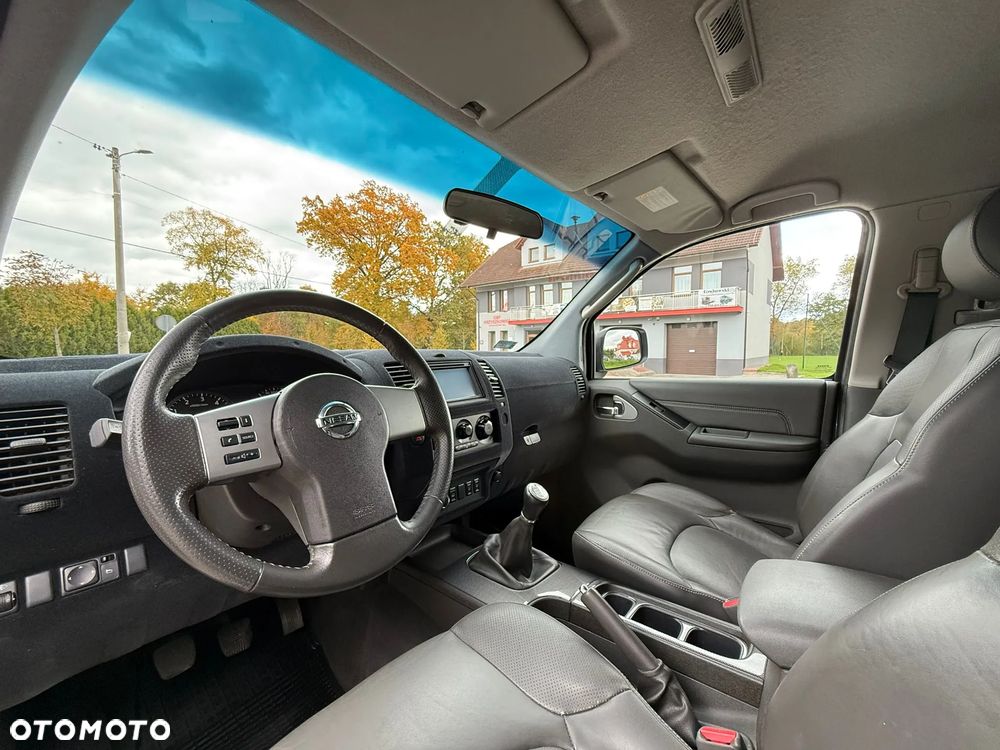 Nissan Navara LE - 17