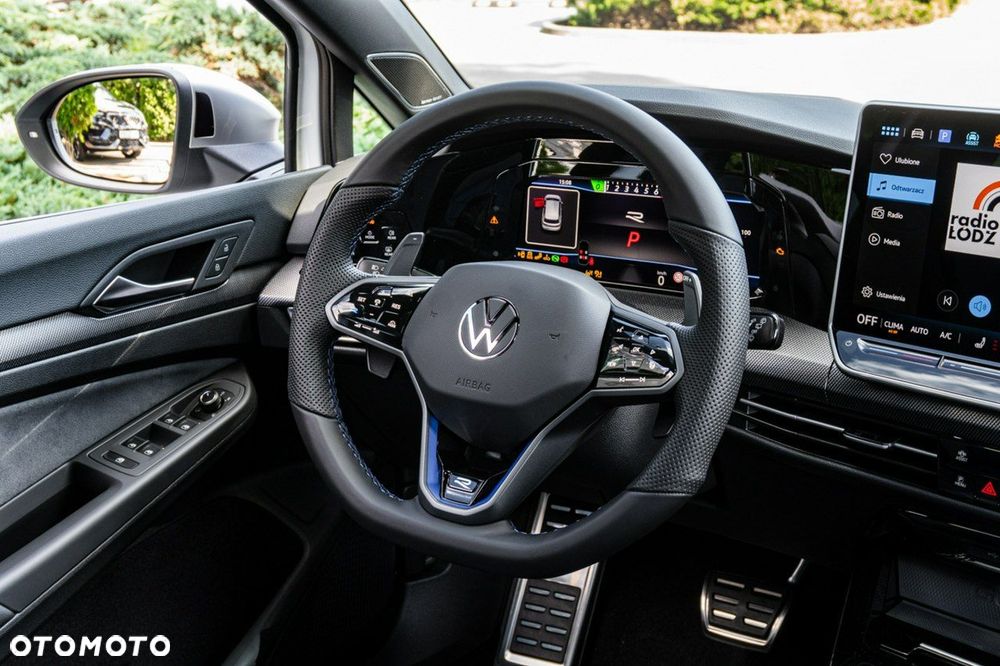 Volkswagen Golf - 37