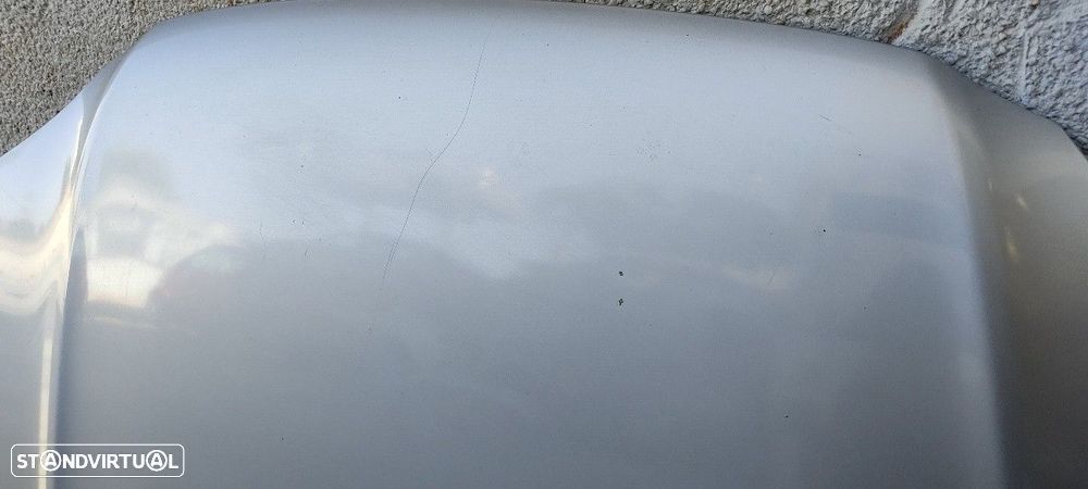 CAPÔ TOYOTA AVENSIS SEDAN 2002 - - 4