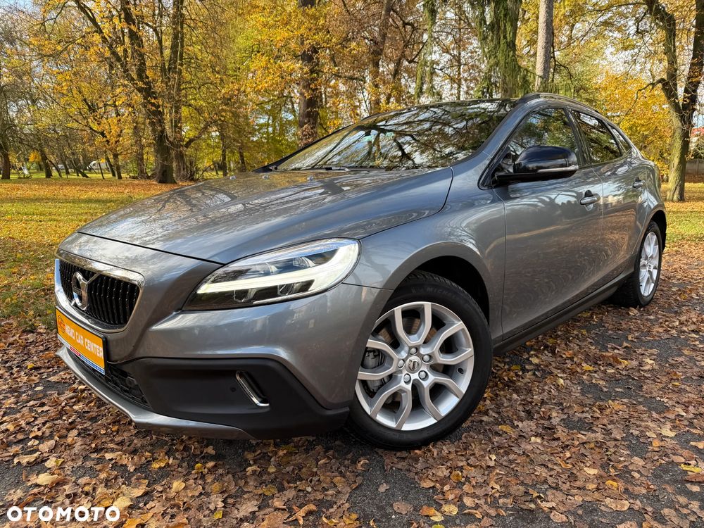 Volvo V40 Cross Country D2 Drive-E Summum - 1