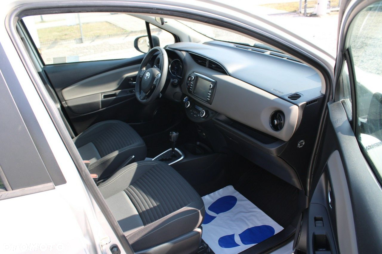 Toyota Yaris - 32