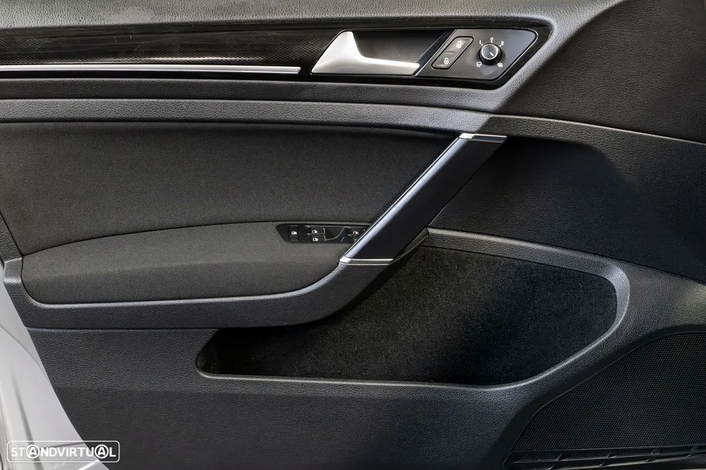 VW Golf 2.0 BlueTDI DSG Highline - 21