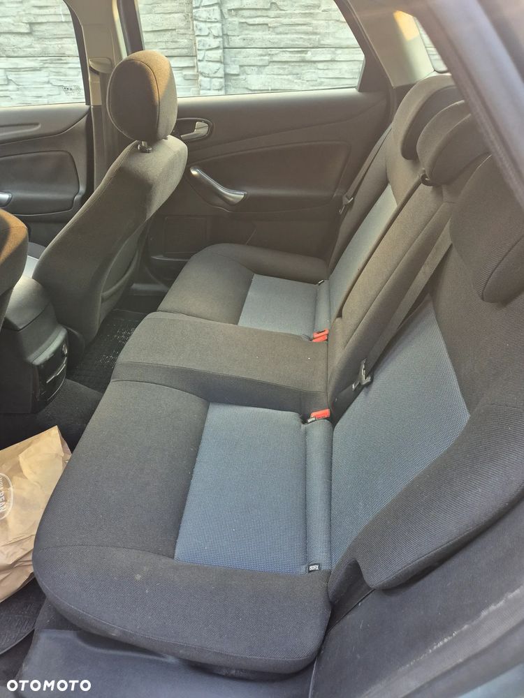 Ford Mondeo 1.8 TDCi Silver X - 8